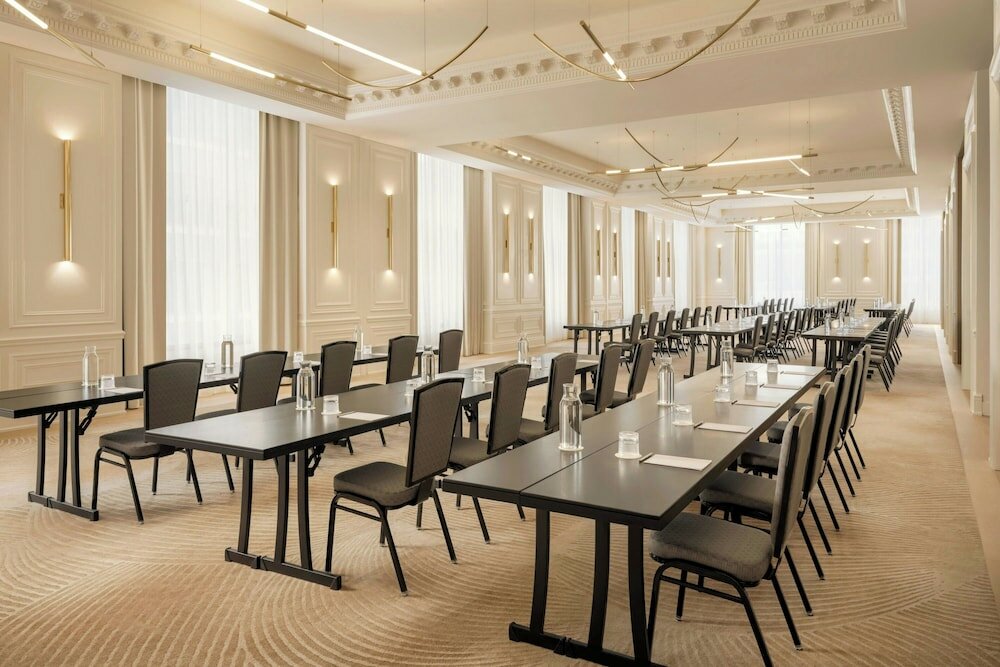 Фото The St. Regis Toronto