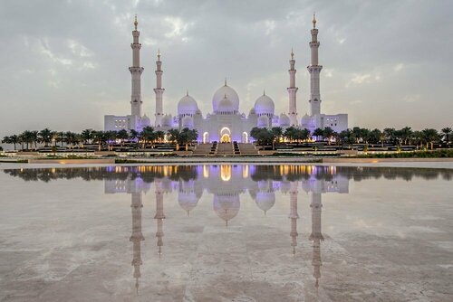 Внешний вид отеля Andaz Capital Gate в Абу-Даби, фото 4