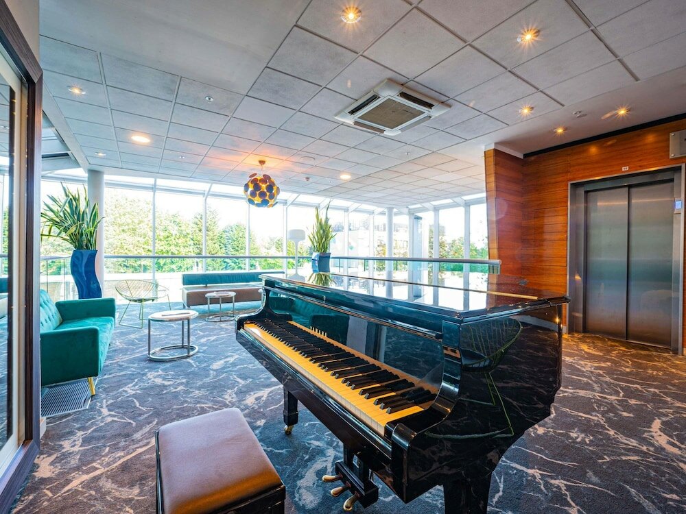 Фото Novotel London West