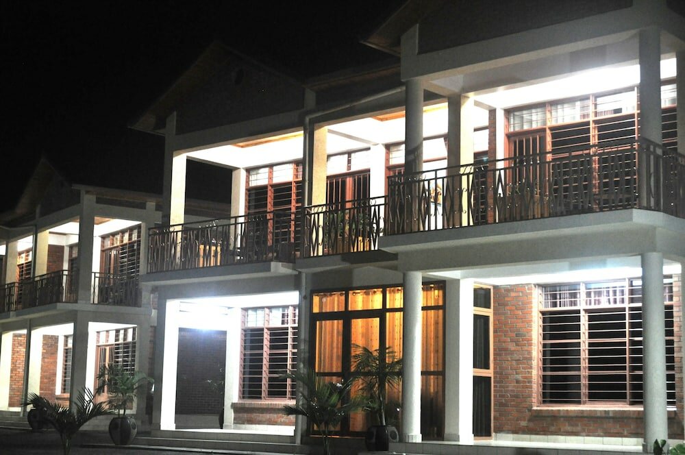 Фото Quiet Haven Hotel