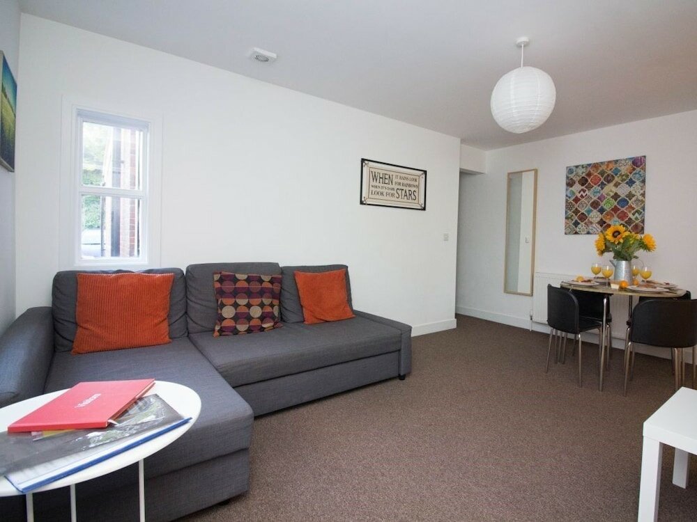 Фото Beddoe Apartments