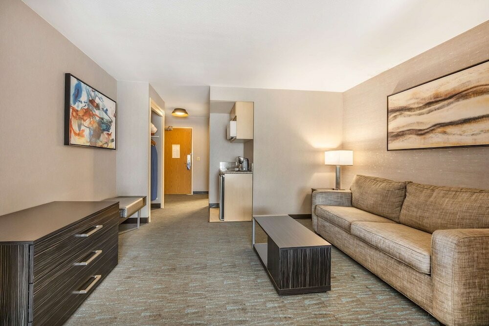 Фото Best Western Plus North Las Vegas Inn & Suites