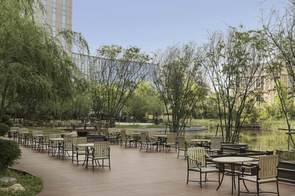 Фото Sheraton Changchun Jingyuetan Hotel