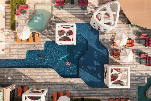 Внешний вид отеля V Hotel Dubai Curio Collection by Hilton в Торговом заливе, фото 5