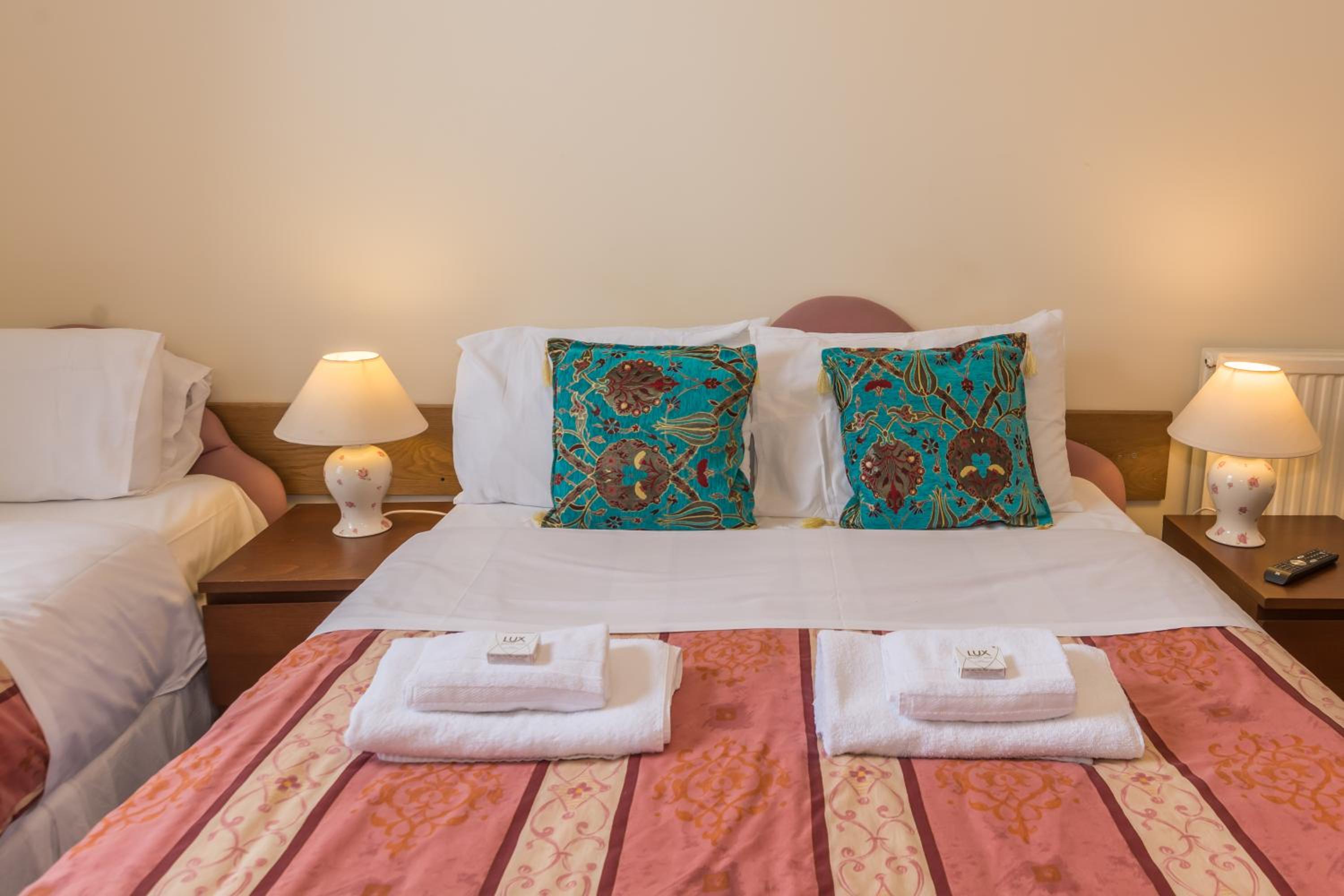 Фото Menzies Guest House