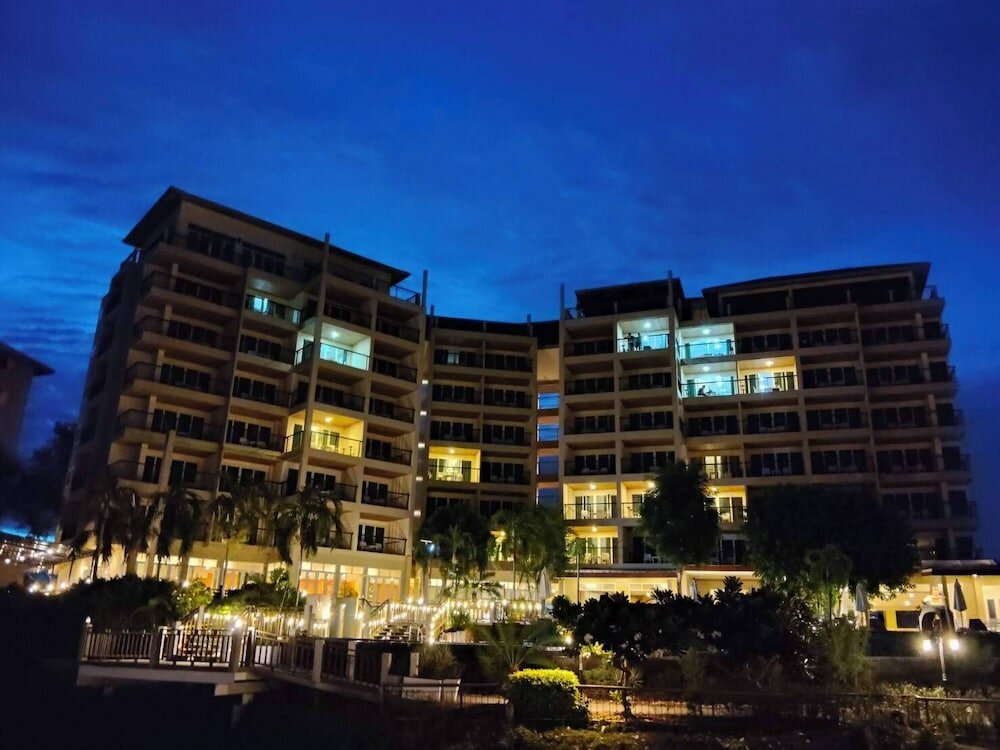 Фото Royal Phala Cliff Beach Resort and SPA