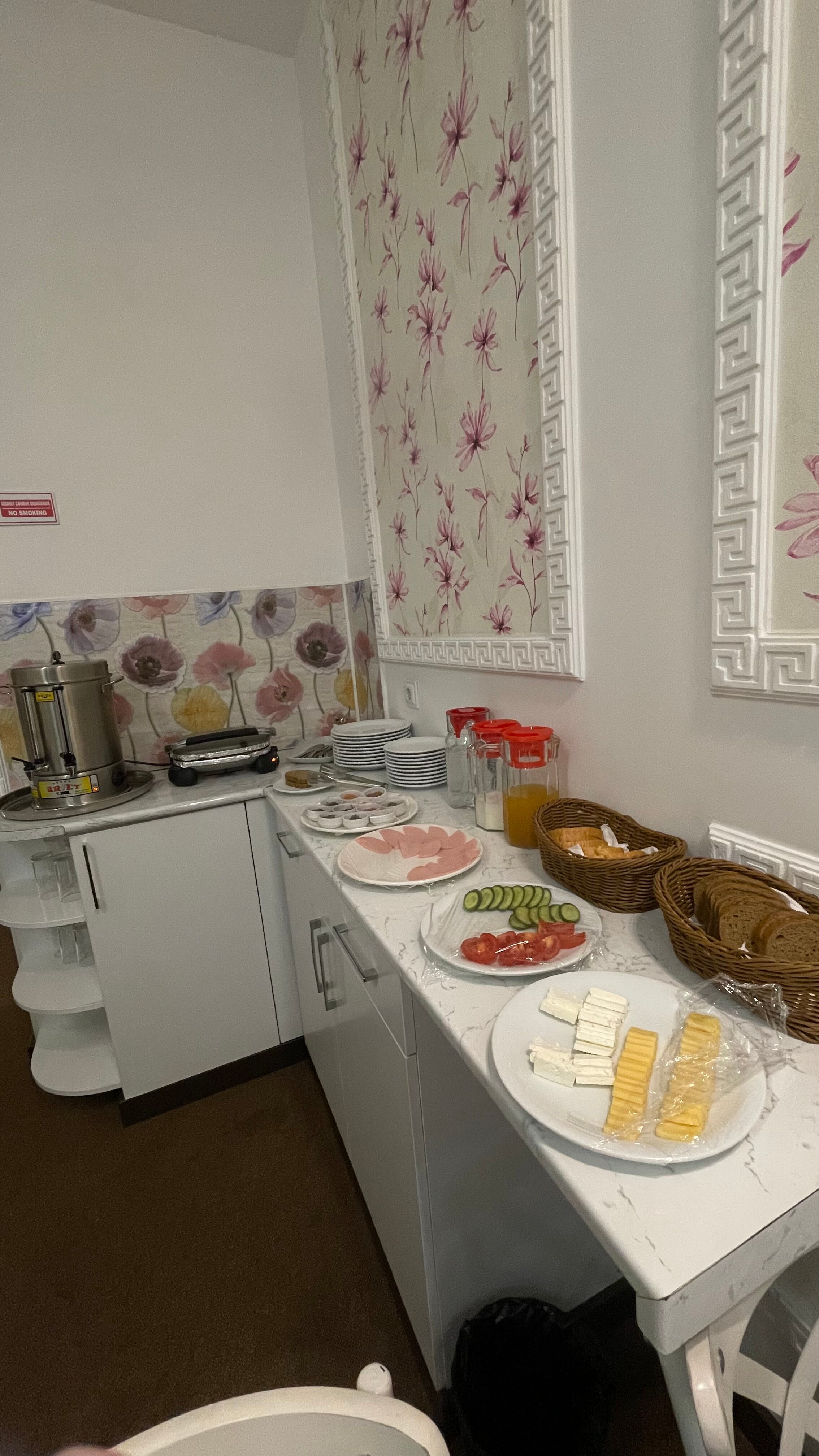 Фото Deluxe City Hotel