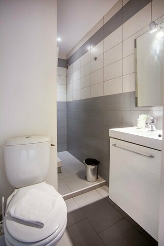 Гостиница Hotel HR в Корте