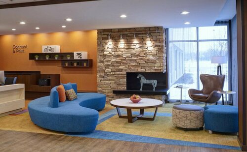 Гостиница Fairfield Inn & Suites by Marriott Ann Arbor Ypsilanti в Кантоне