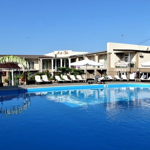 Гостиница Ле-Ди в Саках