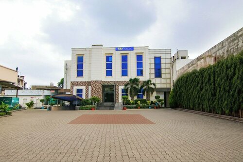 Гостиница Fabhotel Jalandhar Corporate Suites в Джаландхаре