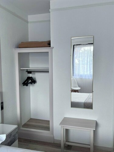 Гостиница La Tour des Anglais в Лавале