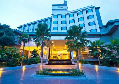 Гостиница The Grand Riverside Hotel Phitsanulok в Пхитсанулоке