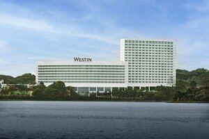 Гостиница The Westin Mumbai Powai Lake
