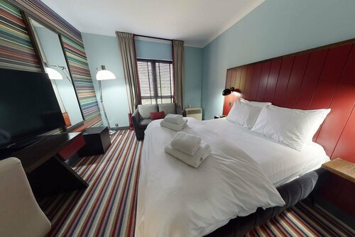 Гостиница Village Hotel Swindon в Суиндоне