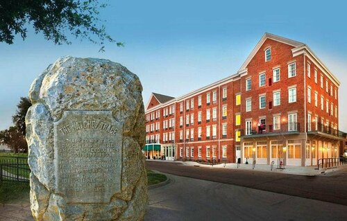 Гостиница Natchez Grand Hotel & Suites On the River в Видалии