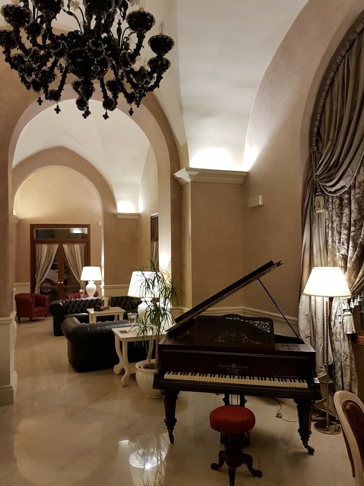 Фото Suite Hotel Santa Chiara