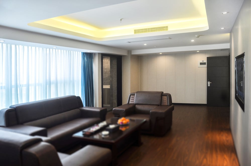 Фото Xiamen Hooray Hotel
