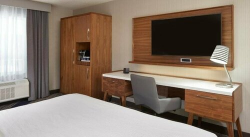 Гостиница Four Points by Sheraton Vaughan в Конкорде