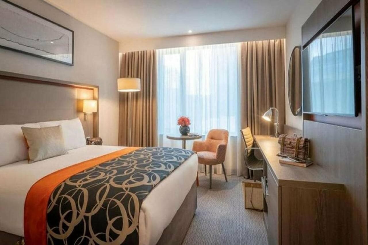 Фото Clayton Hotel Belfast