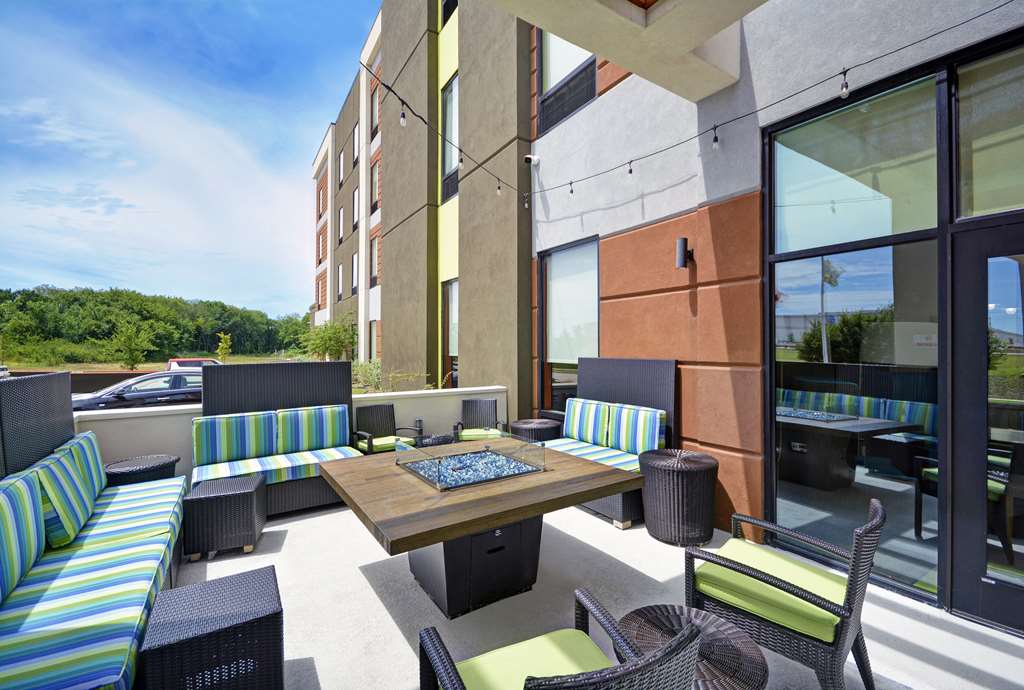 Фото Home2 Suites by Hilton Dallas DeSoto