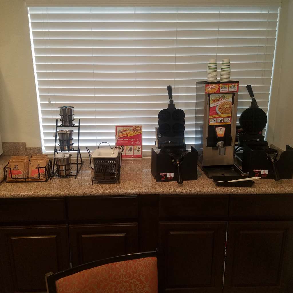 Фото SureStay Hotel by Best Western Hollister