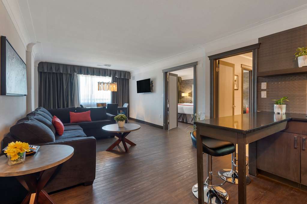 Фото Best Western Plus Village Park Inn