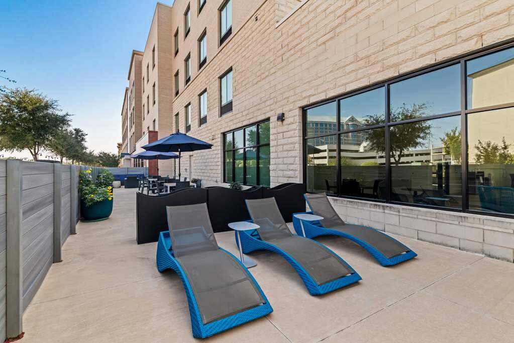 Фото Hampton Inn & Suites Farmers Branch Dallas
