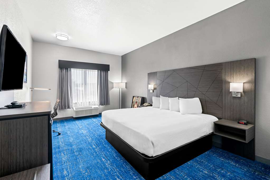 Фото Best Western Palace Inn & Suites