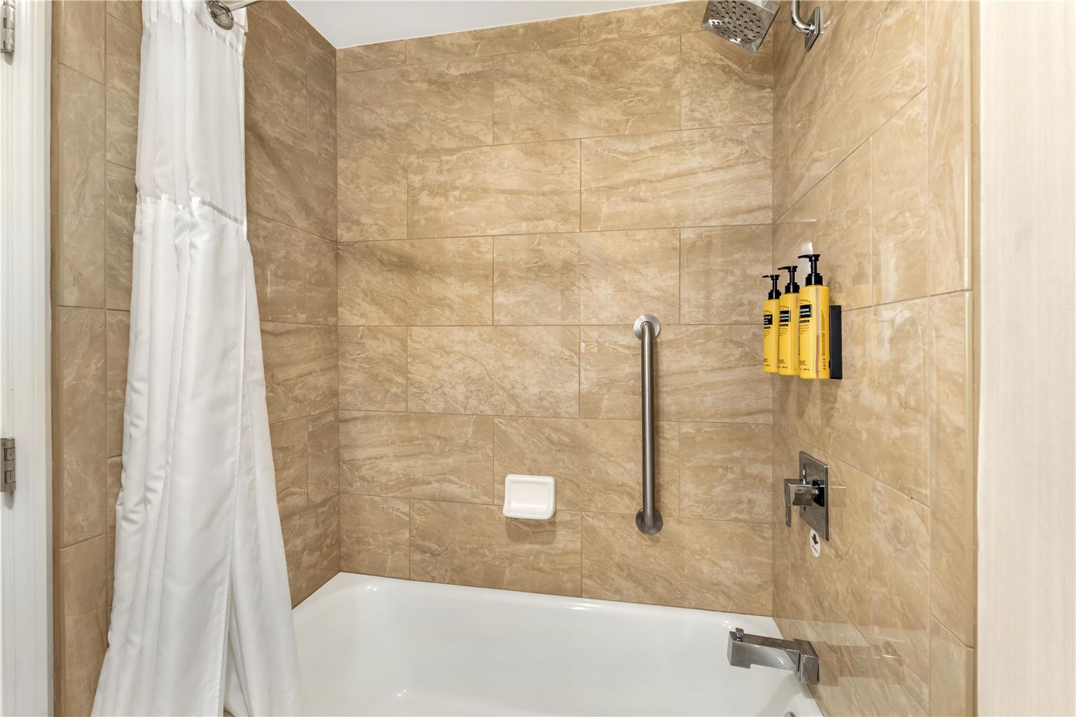 Фото Best Western Plus Carriage Inn