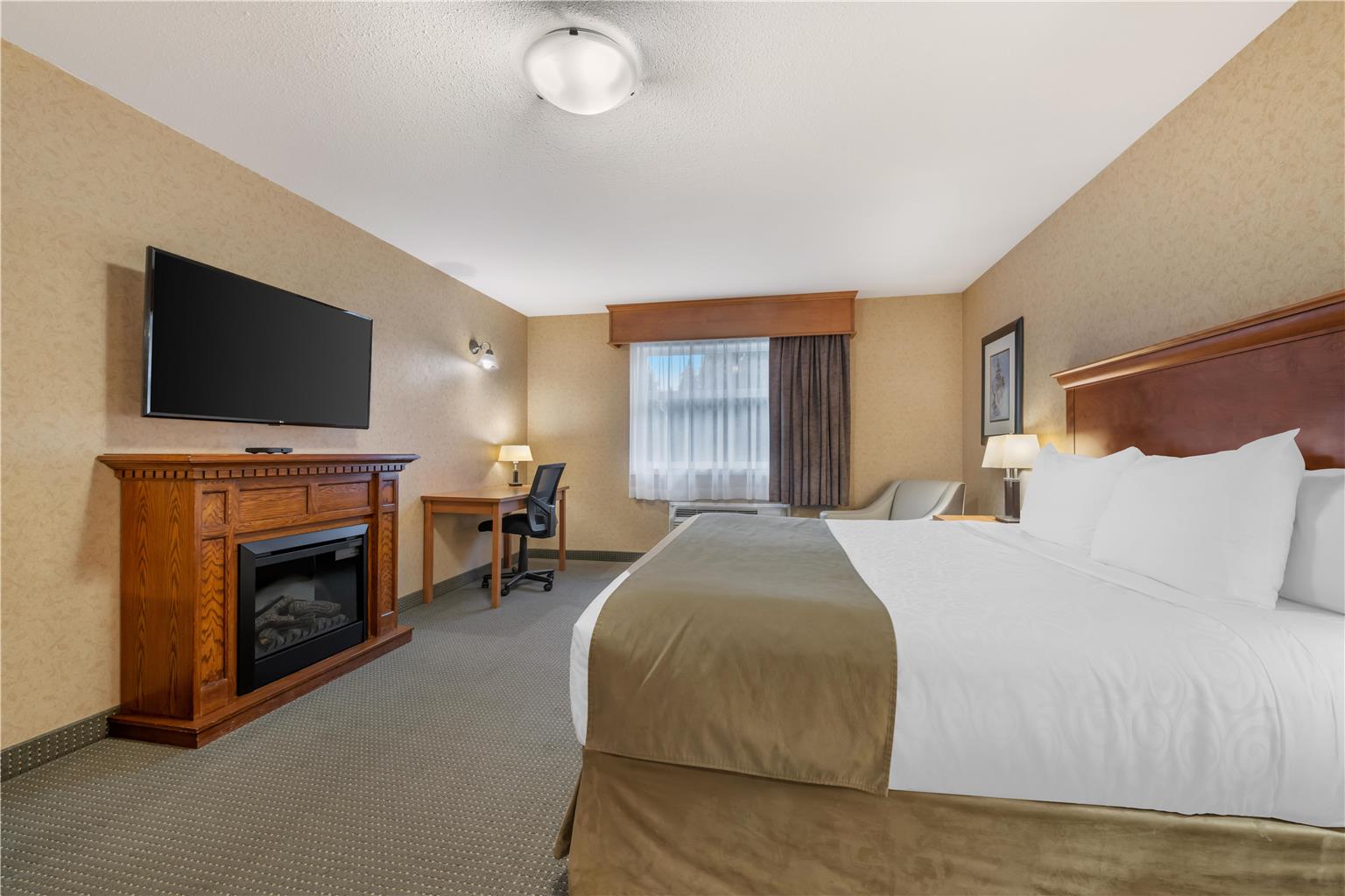 Фото Best Western Sicamous Inn