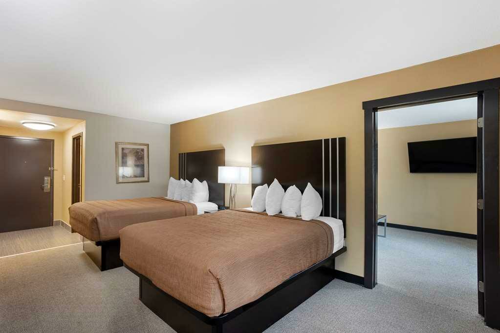 Фото Best Western Plus Reading Inn & Suites