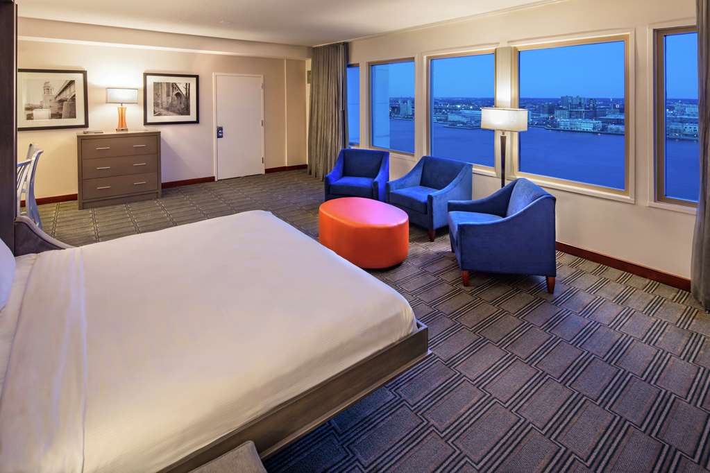 Фото Hilton Philadelphia at Penn's Landing