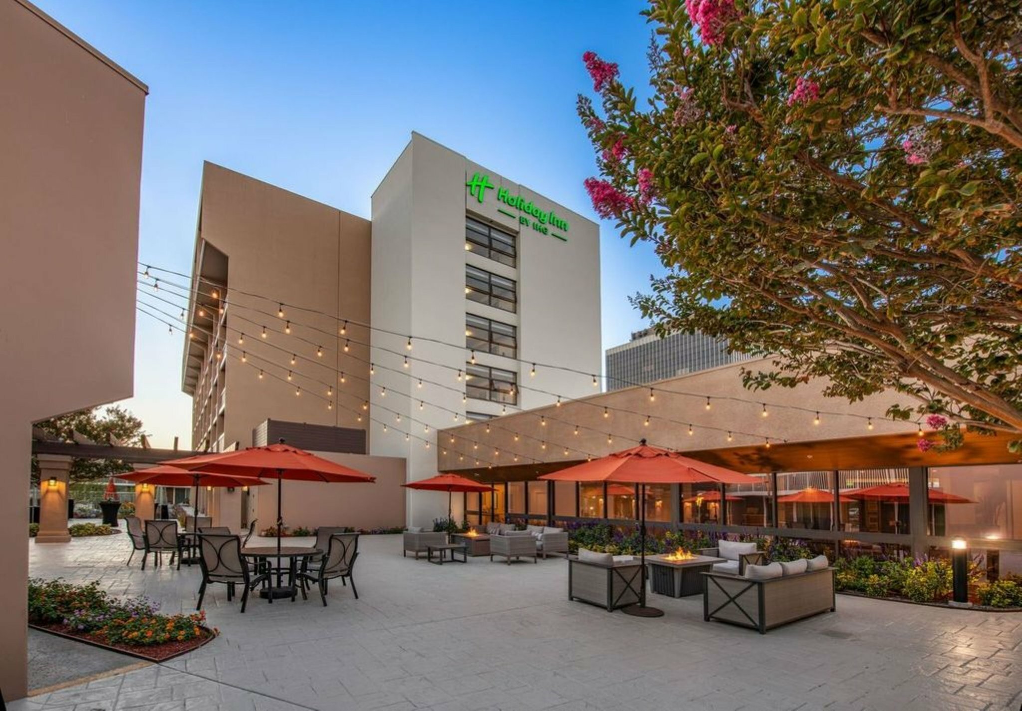 Фото Courtyard by Marriott Oxnard Ventura