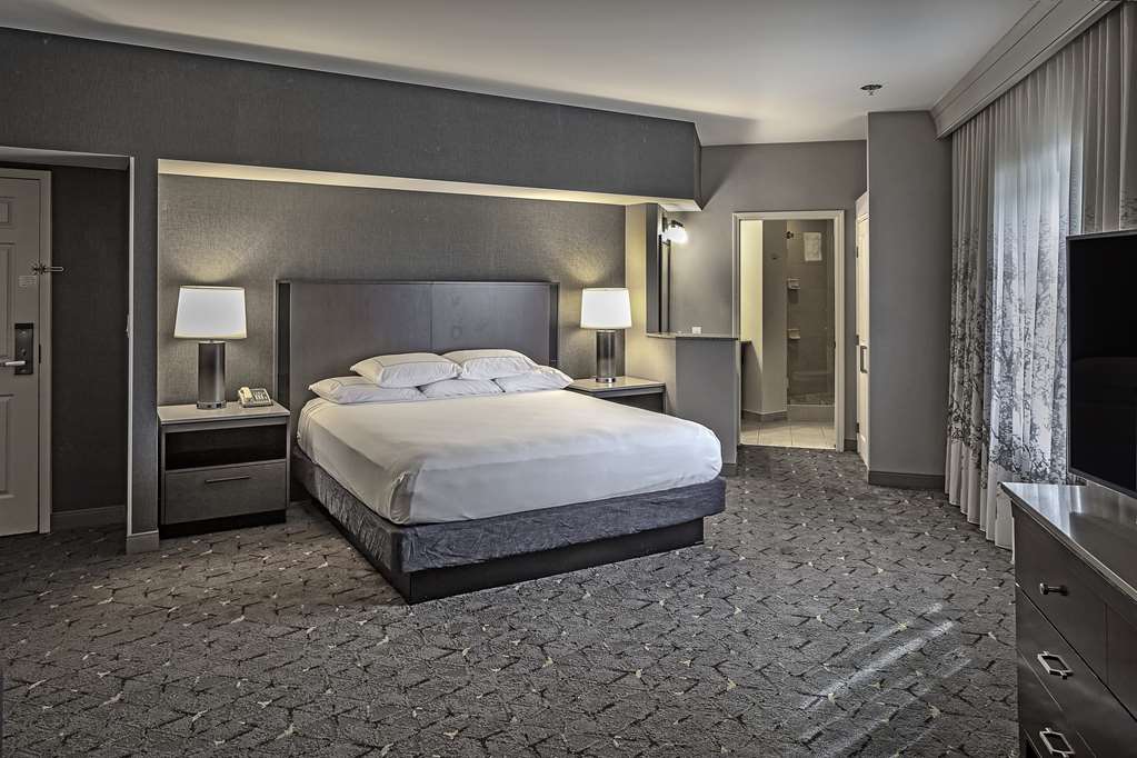 Фото DoubleTree by Hilton Hotel Modesto