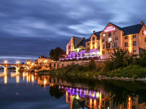 Гостиница Mercure Bords De Loire Saumur в Сомюре