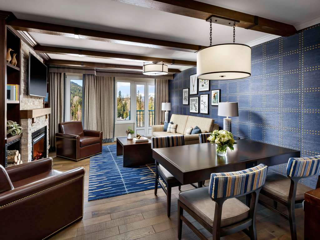 Фото Fairmont Chateau Whistler