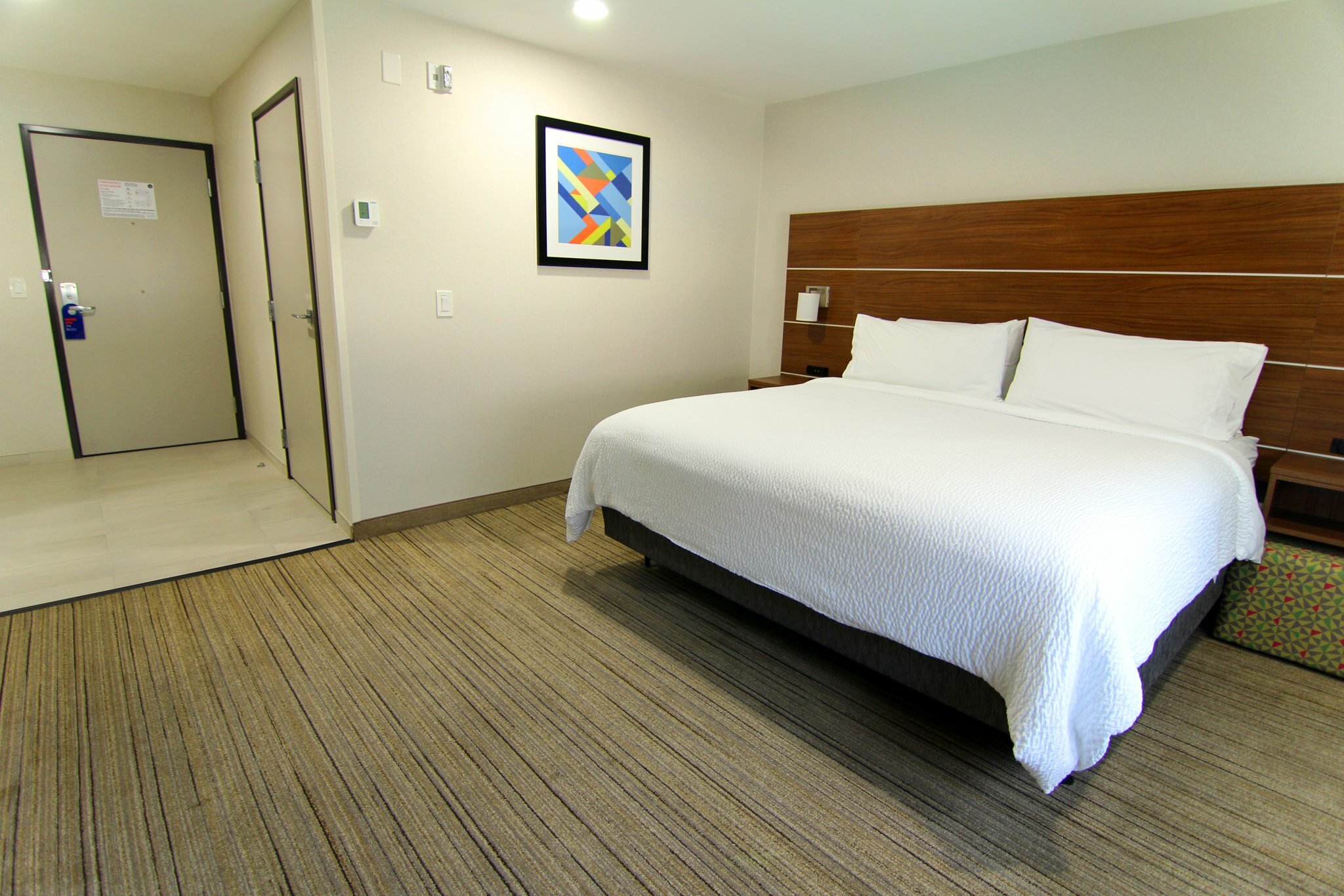 Фото Holiday Inn Express Santa Rosa North, an Ihg Hotel
