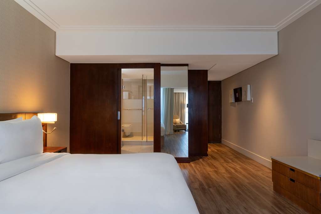 Фото Radisson Blu Hotel, Sandton Johannesburg