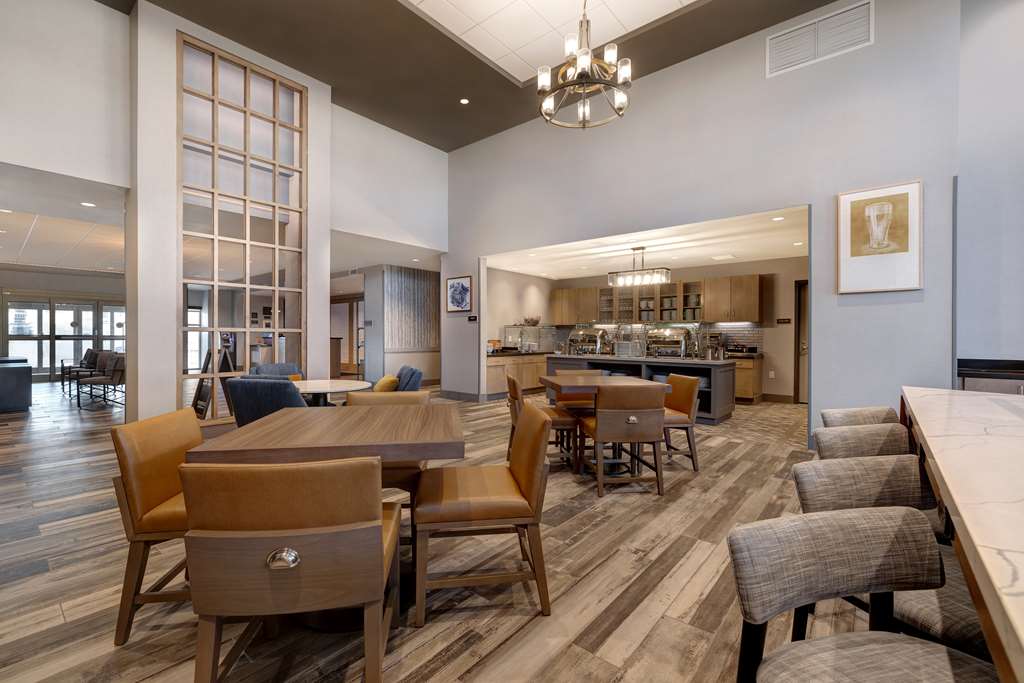 Фото Homewood Suites by Hilton Oak Creek Milwaukee