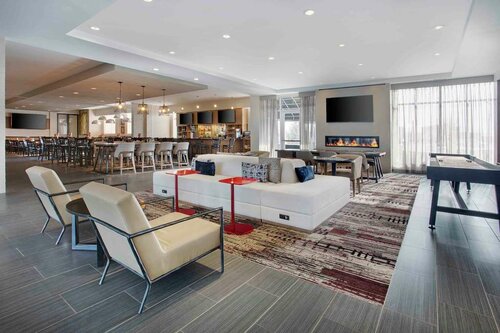 Гостиница DoubleTree by Hilton Chicago Midway Airport в Чикаго