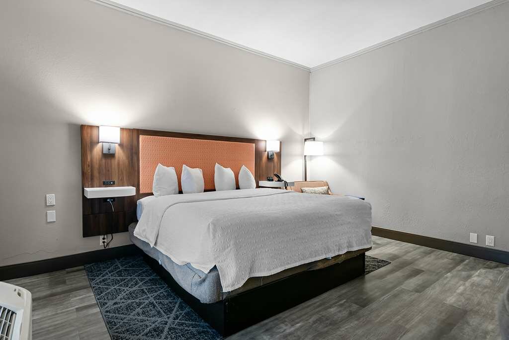 Фото Hampton Inn Seguin
