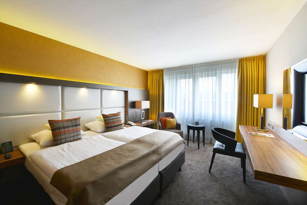 Фото Best Western Plus Delta Park Hotel