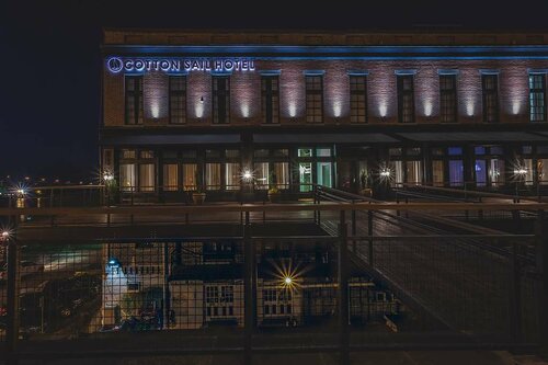 Гостиница The Cotton Sail Hotel в Саванне