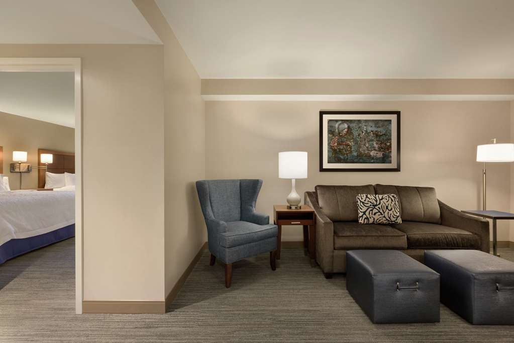 Фото Hampton Inn & Suites Nashville Downtown