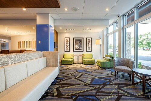 Гостиница Holiday Inn Express & Suites Eagan - Minneapolis Area в Игане