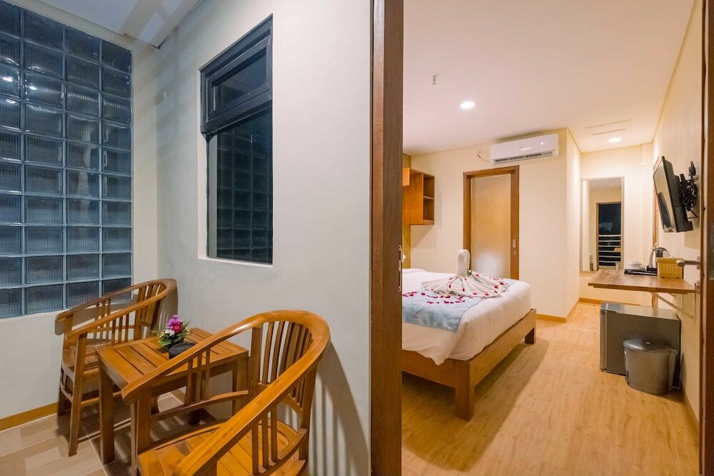 Фото Caroline Guest House