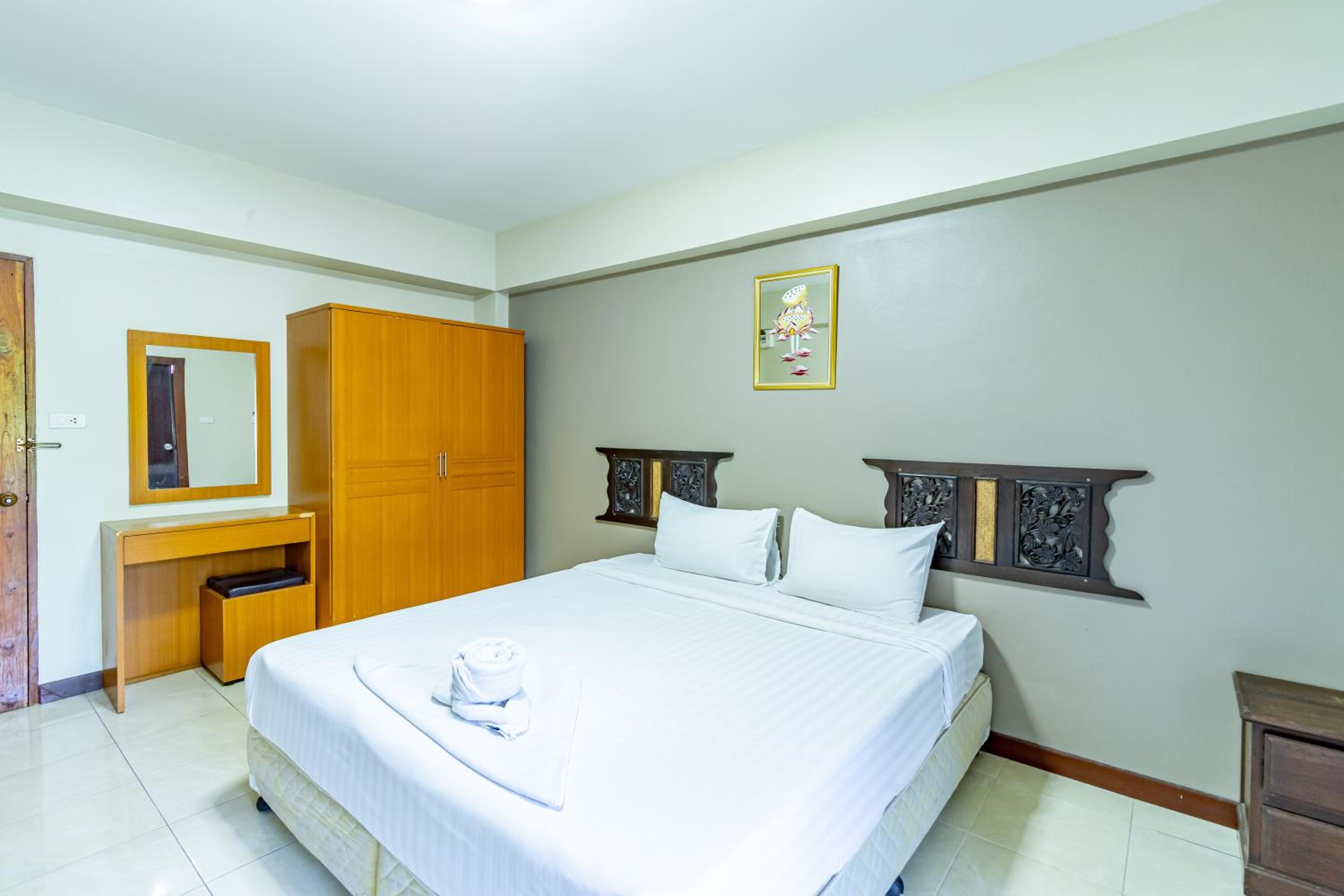 Фото Silver Gold Garden Suvarnabhumi Airport Hotel