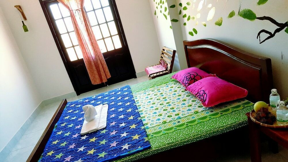 Фото Little Home Hostel