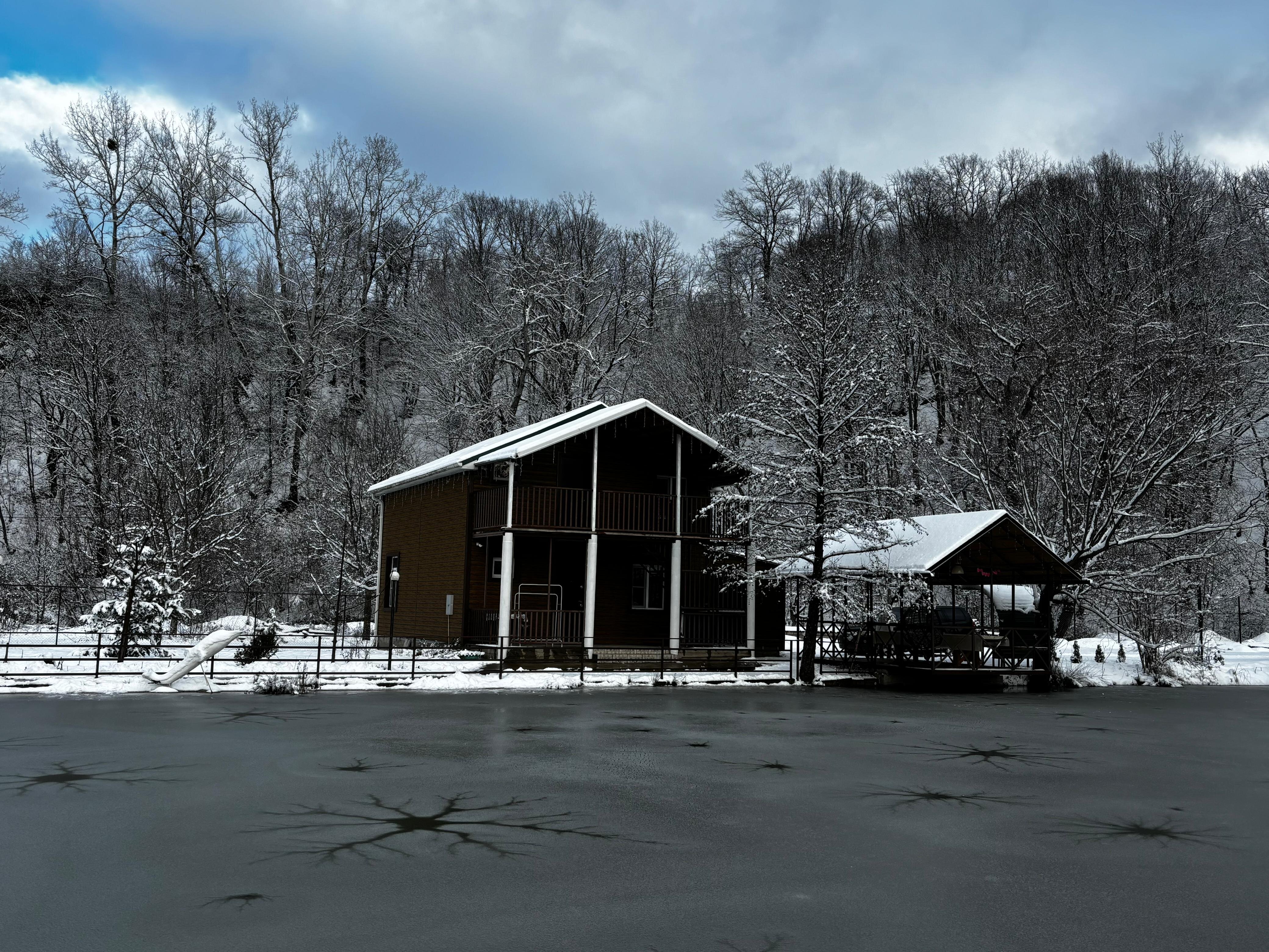 Фото Дом у озера